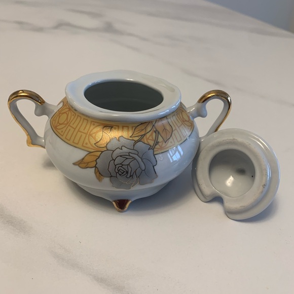 Vintage Lidded Yamasen Gold Collection Percelain Sugar Bowl w/24 ct gold plating - Picture 5 of 7